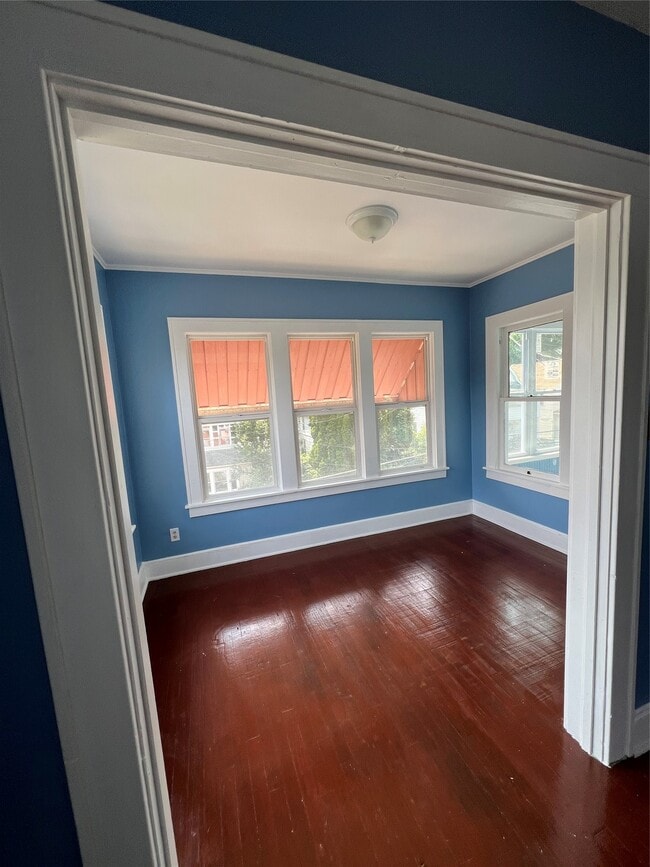 Building Photo - 207 St Charles St