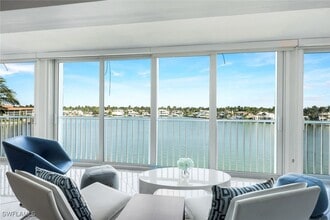 Building Photo - 2750 Gulf Shore Blvd N