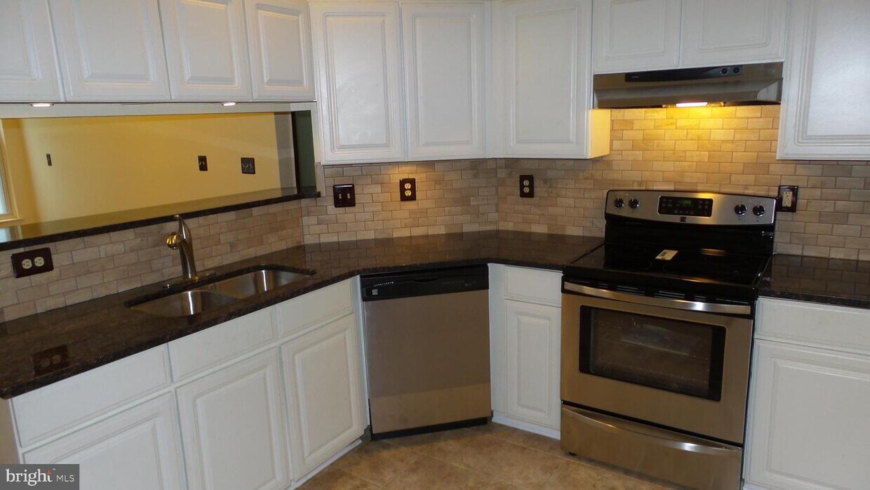 7434 Hindon Cir Unit C1303, Milford Mill, MD 21244 Condo for Rent in