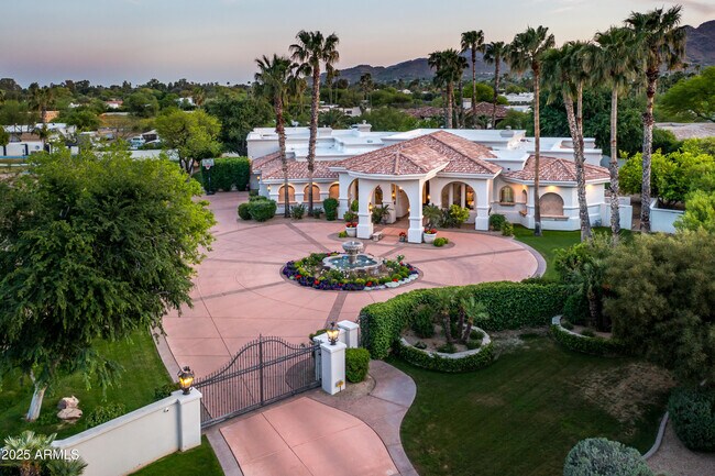 Building Photo - 6649 E Berneil Dr