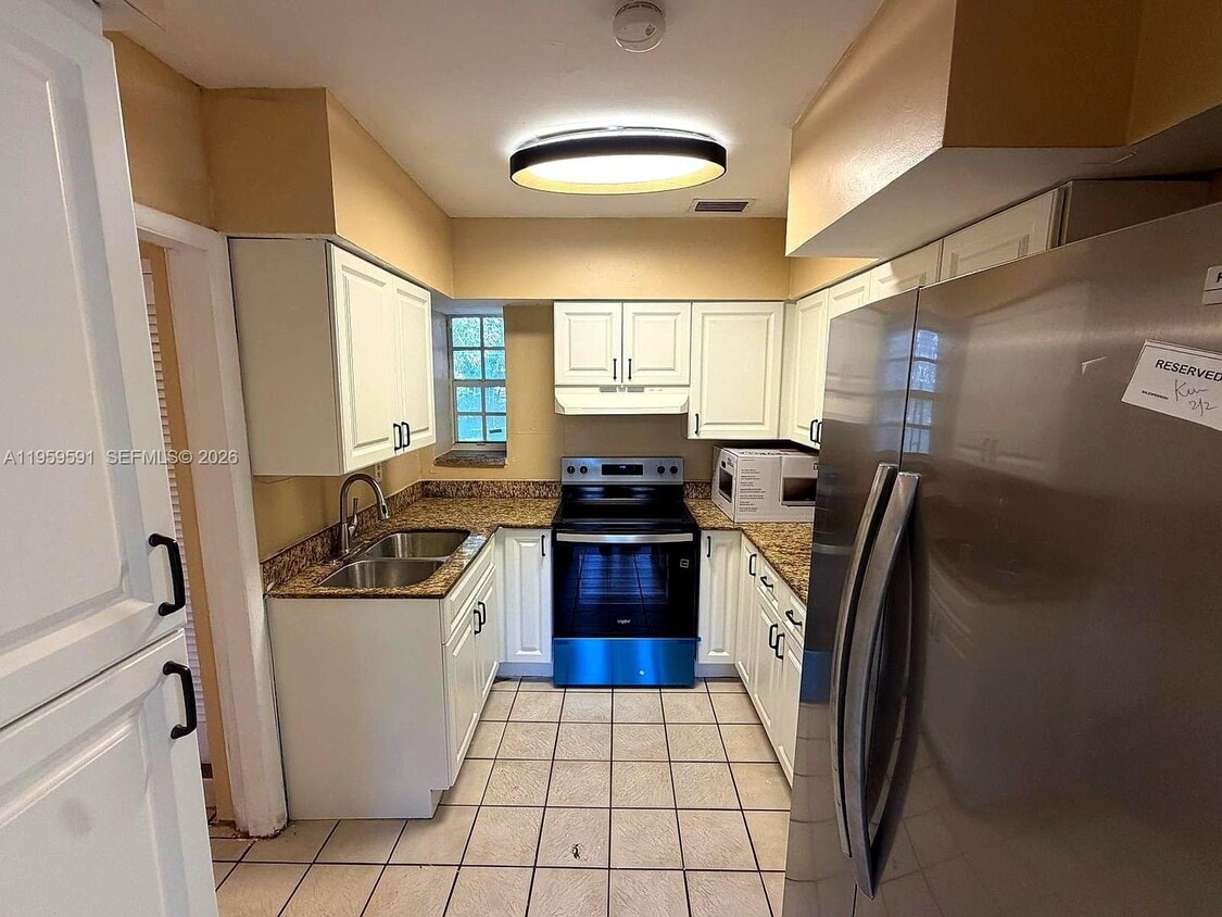 Photo - 14407 NE 5th Avenue 14407, Miami, FL 33161