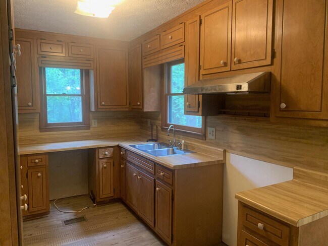 Building Photo - 339 Coker Dr