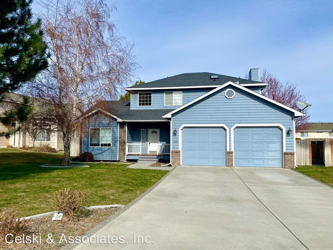 3 br, 2.5 bath House 1803 Valmore Pl House Rental in Richland, WA