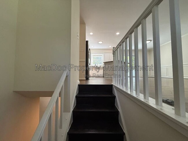 Building Photo - 11204 Wilderness Park Dr