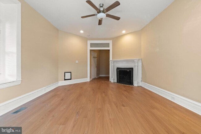 Building Photo - 133 E Mt Airy Ave