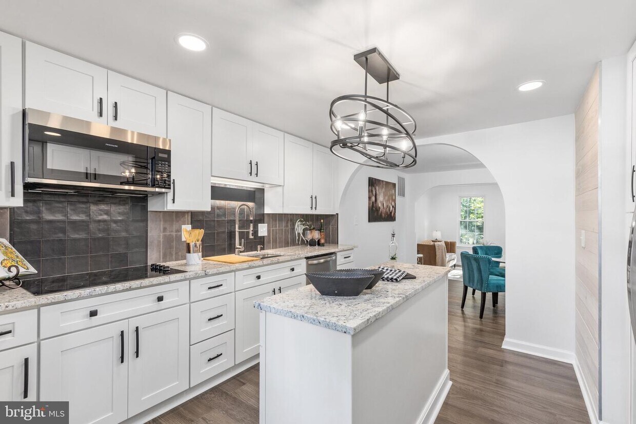 Foto principal - 10123 Walnut Wood Ct