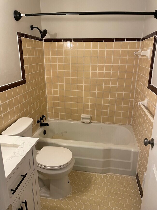 Foto del edificio - 1164 Longshore Dr