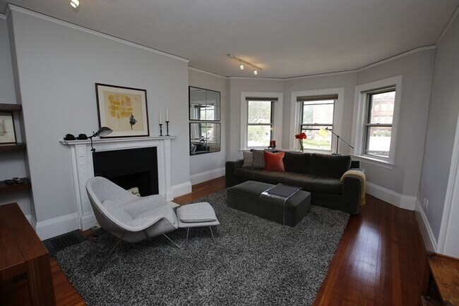 Foto del edificio - 919 Beacon St