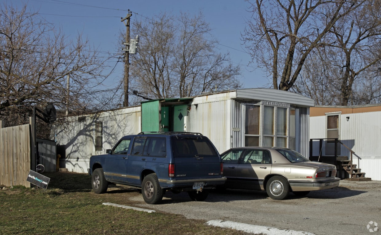 Building Photo - Peak Mobile Home Park