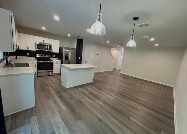 Photo - 131 Sarnesfield Way Unit Townhome