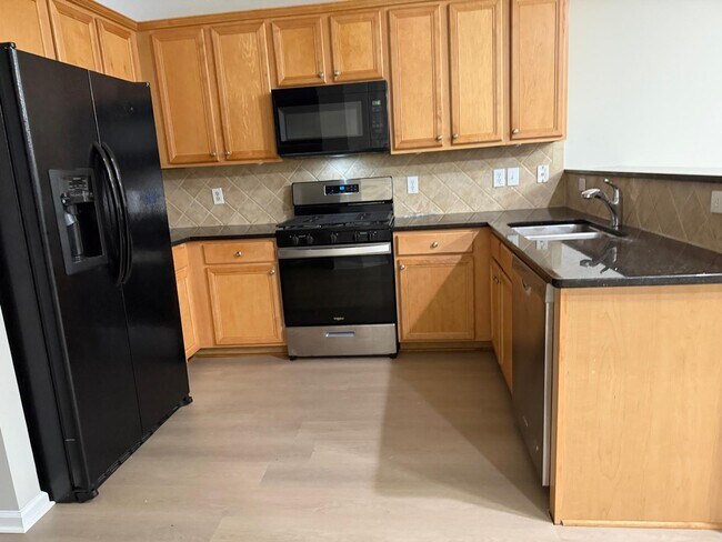 Cocina con suelo nuevo - 1022 Firethorne Pass