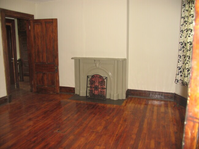 Building Photo - 2745 Norwood Ave