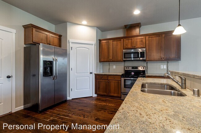 Building Photo - 3 br, 2.5 bath House - 13022 NE 28th Way