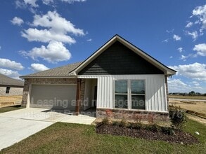 Building Photo - 218 Wakely Ct