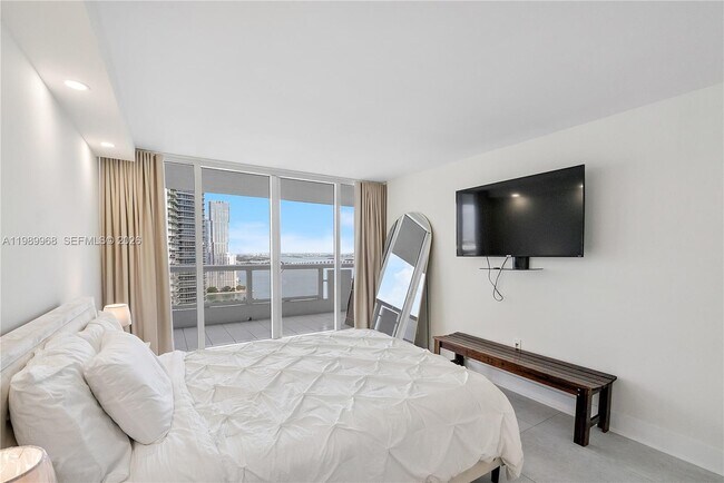 Foto del edificio - 1717 N Bayshore Dr