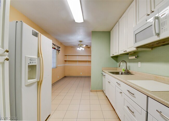 Building Photo - 8316 Vantare Ct