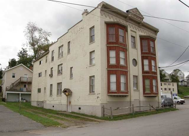 Primary Photo - 1 Bruce St