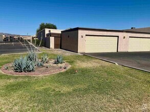 Building Photo - 11367 S Phoenix Dr