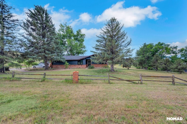 Photo - 7980 Fairview Rd House