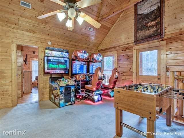 Building Photo - 303 Caney Creek Rd