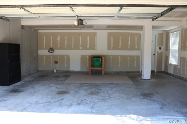 Building Photo - 548 Siena Ln
