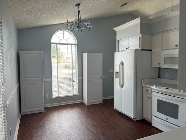 Building Photo - 116 E Sonata Cir