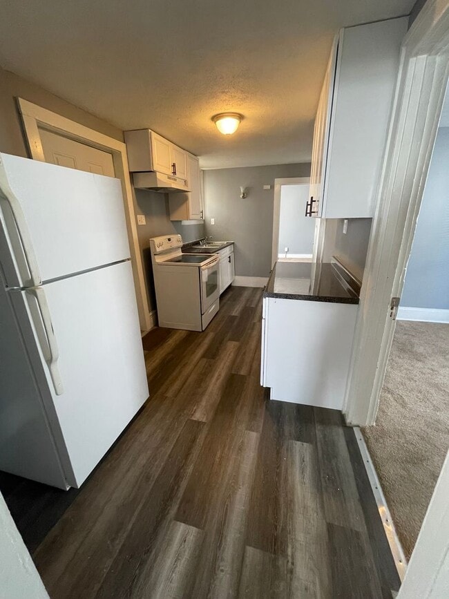 Building Photo - 112 Prospect St