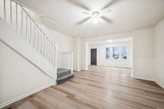 Building Photo - 1003 S 53rd St