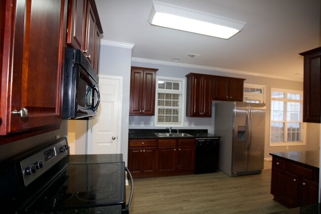 Foto del edificio - 7897 The Lakes Point