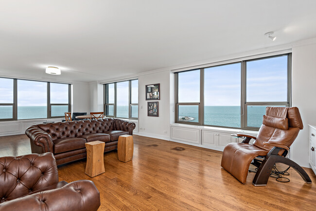 Foto del edificio - 1550 N Lake Shore Dr