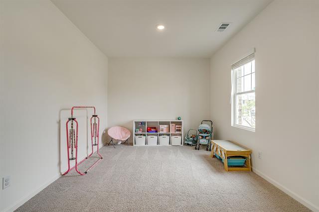 Foto del edificio - 8300 Stovepipe Dr