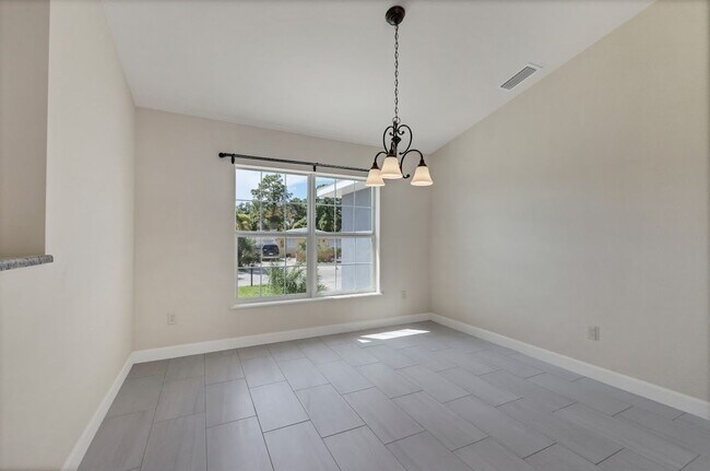 Foto del edificio - South Venice Annual Pool Home for Rent