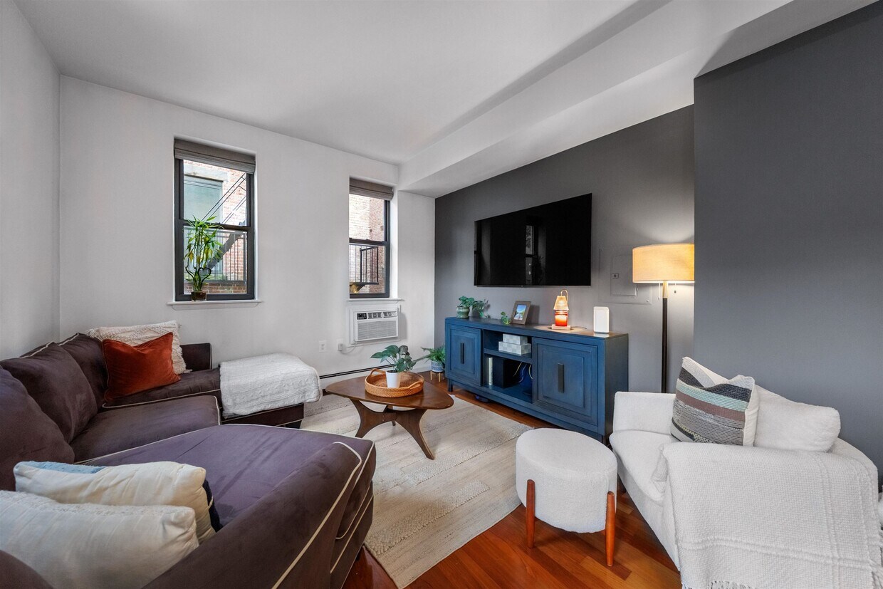 Foto principal - 168 Coles St