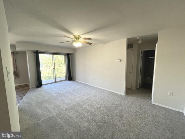 Foto del edificio - 211 Victor Pkwy