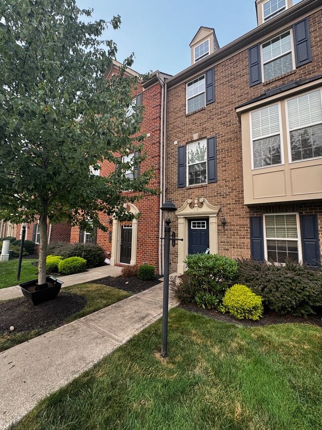 Beautiful Townhome located in Sewickley! - Beautiful Townhome located in Sewickley!
