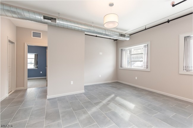 Building Photo - 115 Bloomfield Ave