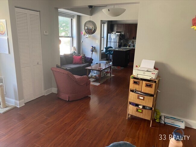 Building Photo - Spacious 2 bedroom apartment in Edgewater ...