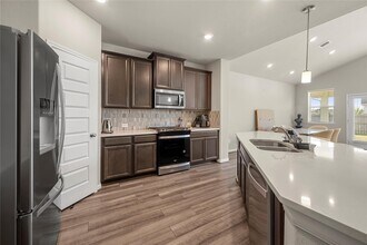 Building Photo - 618 Ellwood Terrace Ln