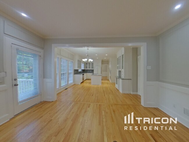 Foto del edificio - 5630 Vicarage Walk