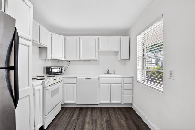 Building Photo - 2620 East Way