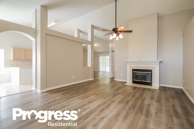 Foto del edificio - 1568 Saddlebrook Ln