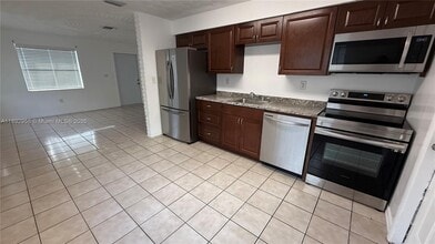 Building Photo - 3651 SW 60th Terrace