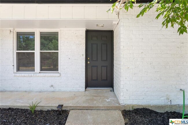 Foto del edificio - 3801 Valley View Dr