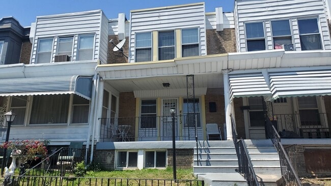 3 Bedroom House in West Philadelphia - 3 Bedroom House in West Philadelphia