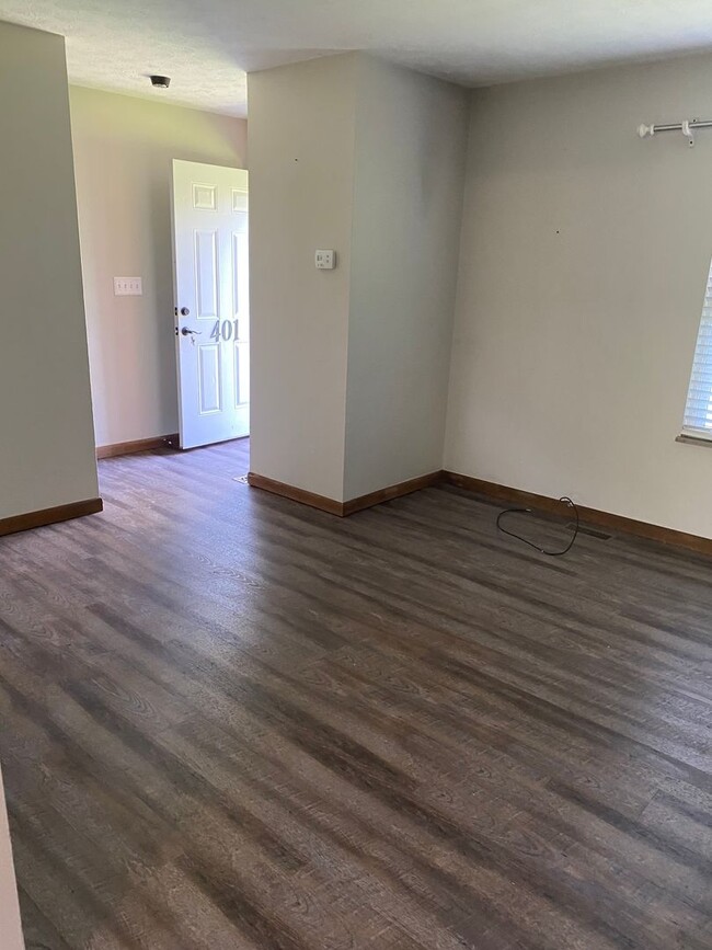 Building Photo - 3 Bedroom Townhome in Cross Lanes