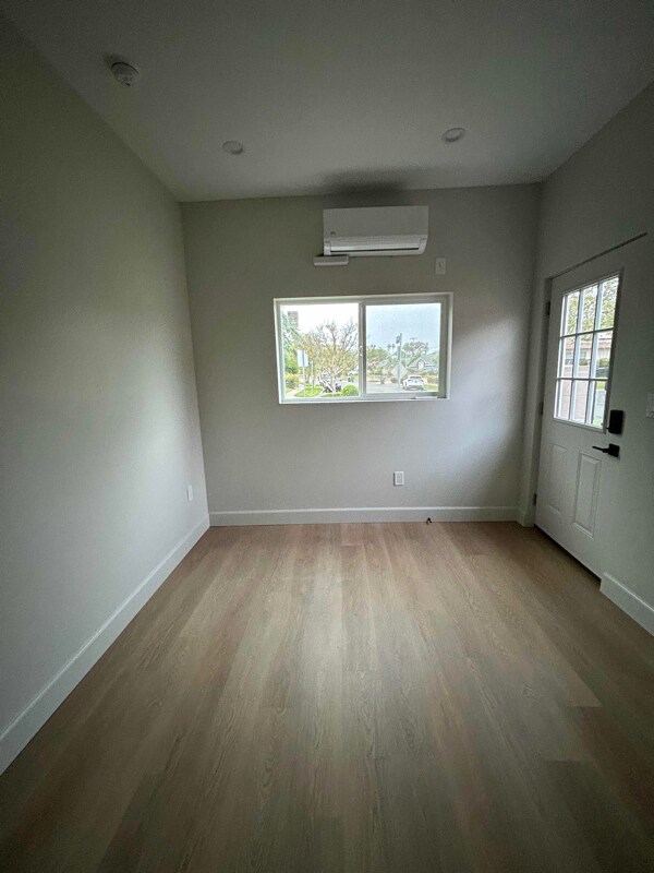 Foto del edificio - 16934 Calahan St