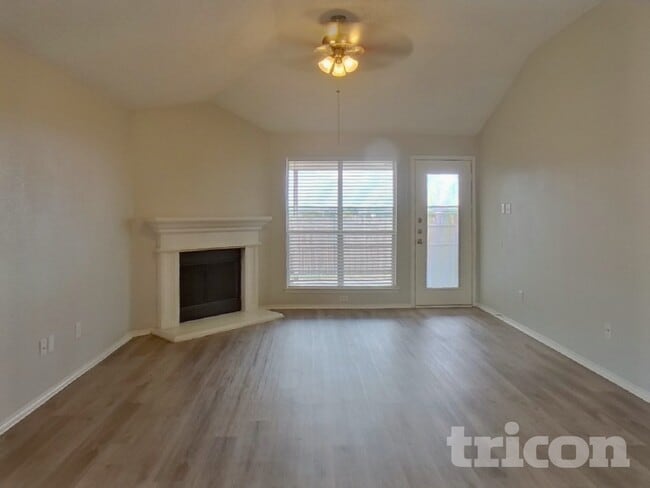 Foto del edificio - 10221 Dallam Ln