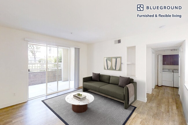 Foto del edificio - 1257 Lakeside Dr