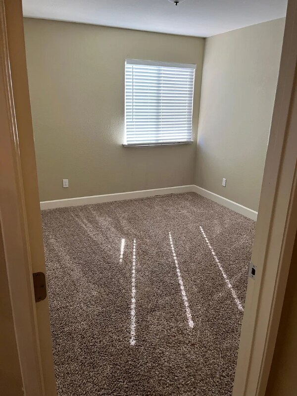 Foto del edificio - 5640 Vintage Cir