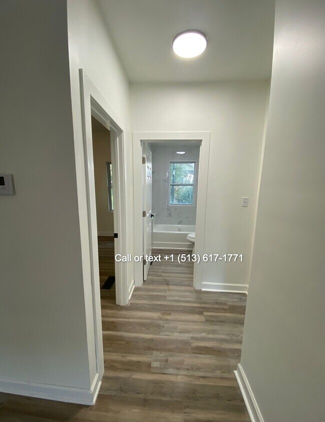 Foto del edificio - 3420 Woodburn Ave